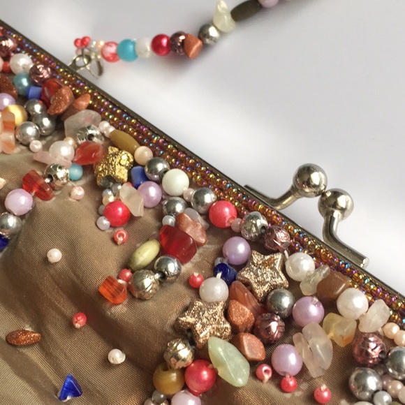 Handbags - Super fun beaded purse in good condition